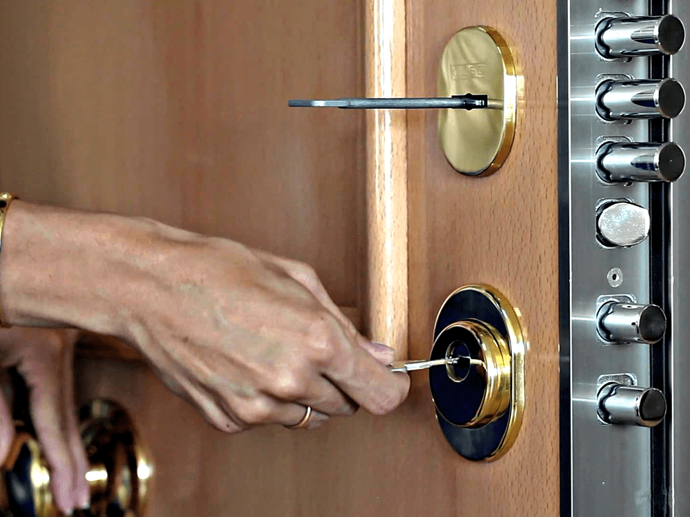 Come estrarre una chiave rotta da una serratura